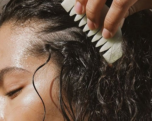 How To Moisturize Your Scalp Without Making Your Hair Look Greasy
